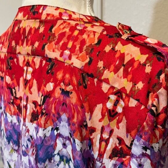 Calvin Klein Button Front Top Silky Abstract Artsy Black Blue Red Size Large - Picture 5 of 13